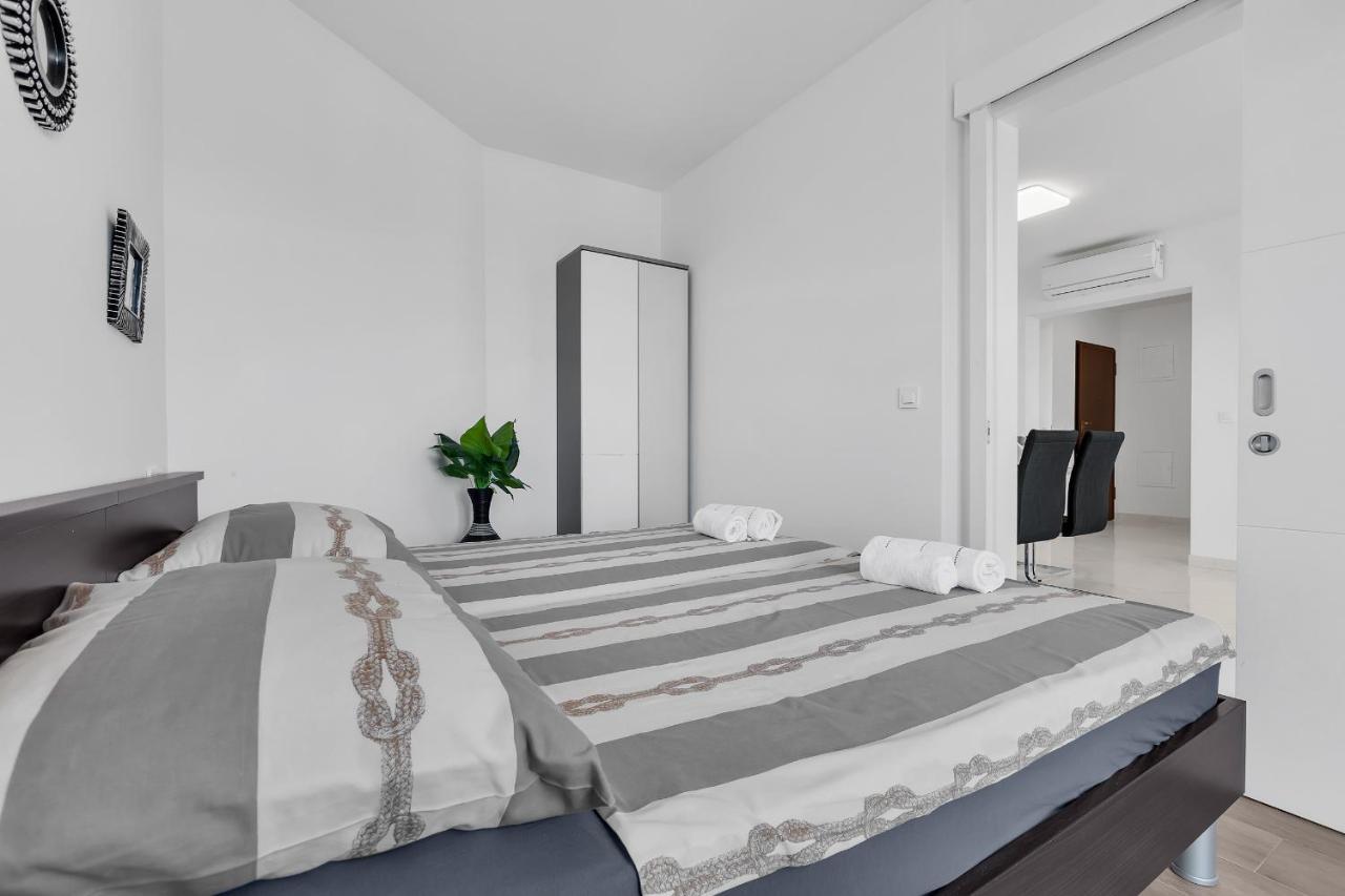 Apartment Navis, Sea View Макарська Екстер'єр фото