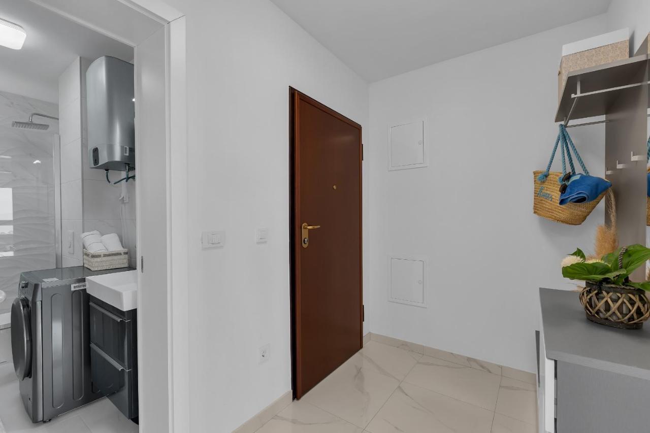 Apartment Navis, Sea View Макарська Екстер'єр фото
